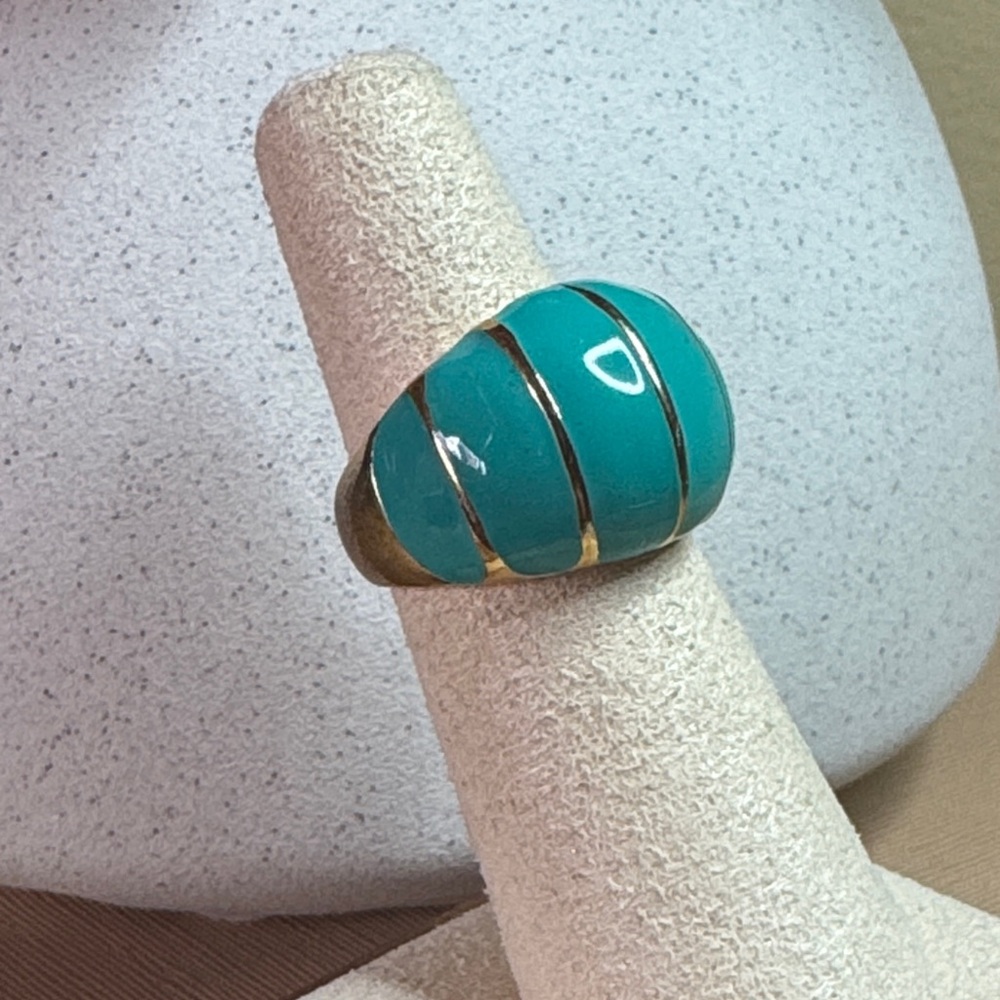 Turquoise colored & goldtone dome ring